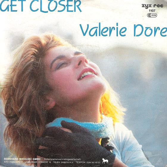 Valerie Dore : Get Closer (7", Single)
