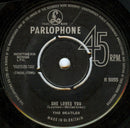 The Beatles : She Loves You (7", Single, Mono, RE)