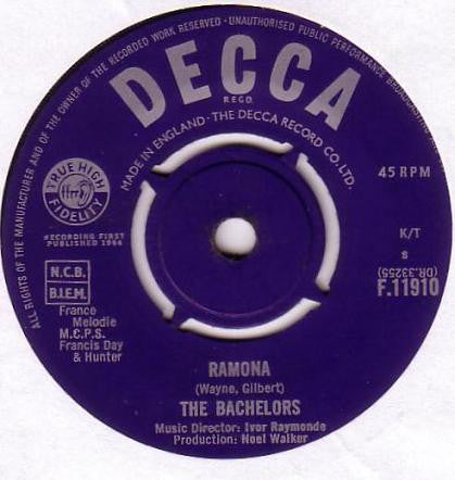 The Bachelors : Sweet Lullabies / Ramona (7")