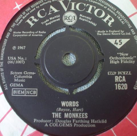 The Monkees : Pleasant Valley Sunday / Words (7")