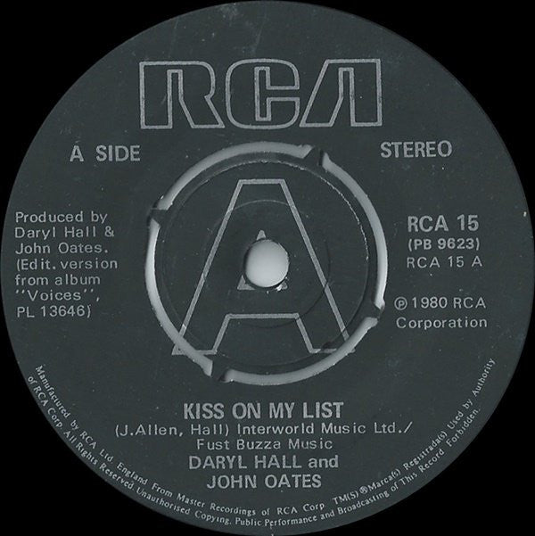 Daryl Hall And John Oates* : Kiss On My List (7", Single, Com)