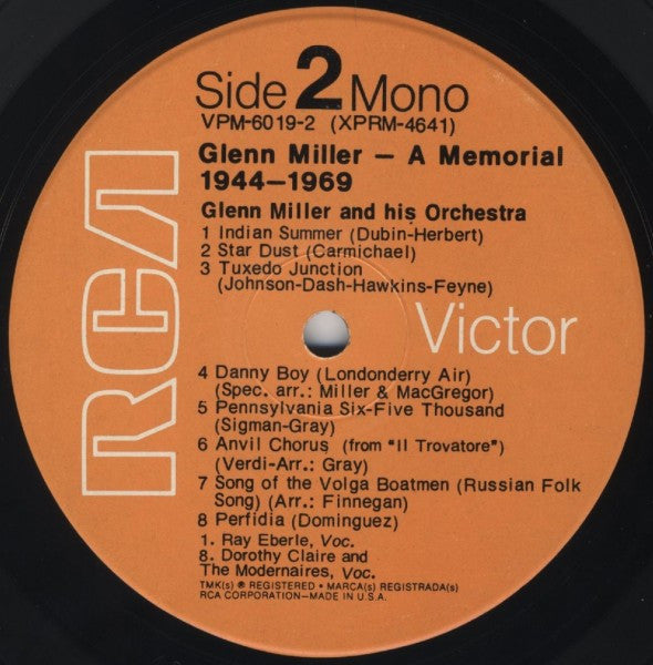 Glenn Miller And His Orchestra : Glenn Miller - A Memorial 1944-1969 (2xLP, Comp, Mono, Gat)