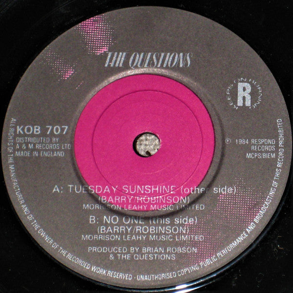 The Questions (2) : Tuesday Sunshine (7", Single, Com)