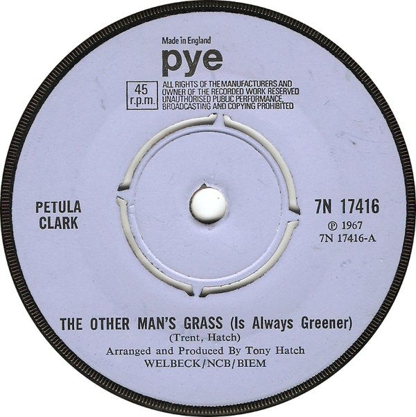 Petula Clark : The Other Man's Grass Is Always Greener / At The Crossroads (7", Single, Pus)