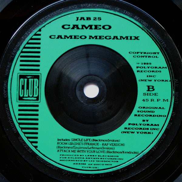 Cameo : She's Strange (7", Single)