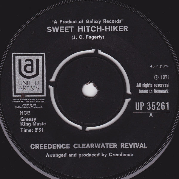 Creedence Clearwater Revival : Sweet Hitch-Hiker / Door To Door (7", Single, Kno)