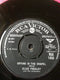Elvis Presley With The Jordanaires : Crying In The Chapel (7", Single)