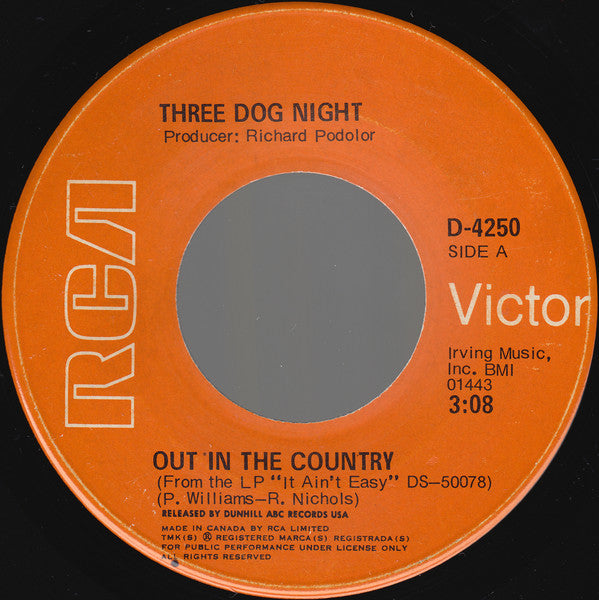 Three Dog Night : Out In The Country (7", Single)