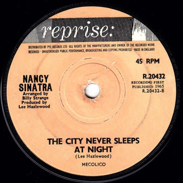 Nancy Sinatra : These Boots Are Made For Walkin' (7", Single, Sol)