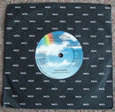 David Bowie : Cat People (Putting Out Fire) (7", Single)
