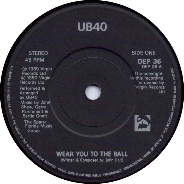 UB40 : Wear You To The Ball (7", Single, Bla)