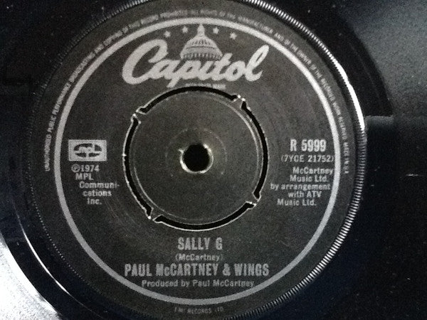 Wings (2) : Junior's Farm / Sally G (7", Single, RE)