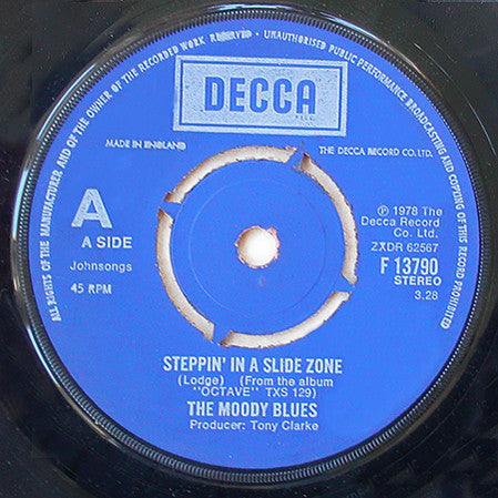 The Moody Blues : Steppin' In A Slide Zone (7", Single)