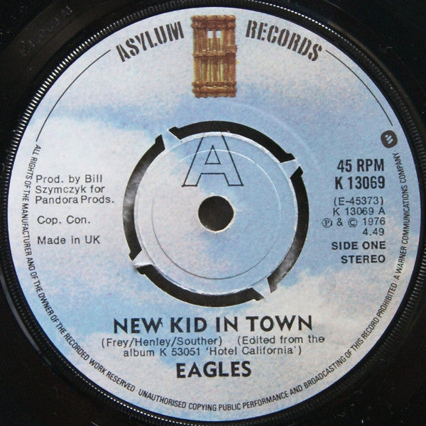 Eagles : New Kid In Town (7", Single, Pus)
