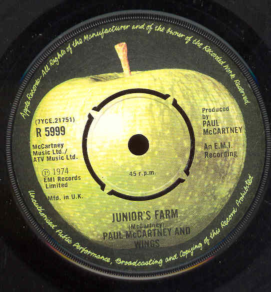Wings (2) : Junior's Farm (7", Single, Pus)
