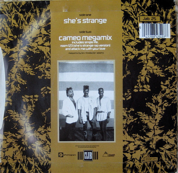 Cameo : She's Strange (7", Single)
