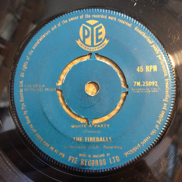 The Fireballs : Quite A Party (7", Single)