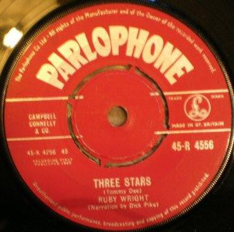 Ruby Wright (2) : Three Stars (7", Single)