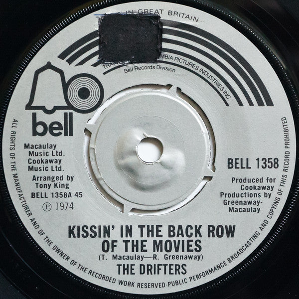 The Drifters : Kissin' In The Back Row Of The Movies (7", Single, Sil)