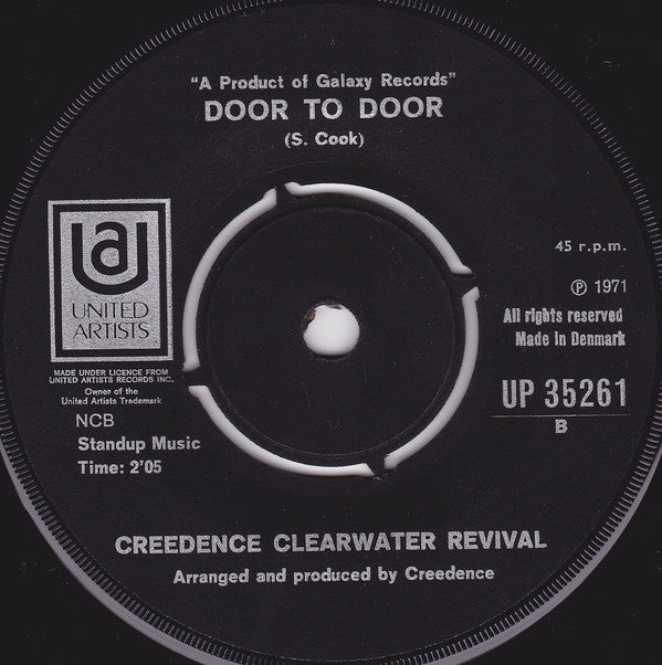 Creedence Clearwater Revival : Sweet Hitch-Hiker / Door To Door (7", Single, Kno)