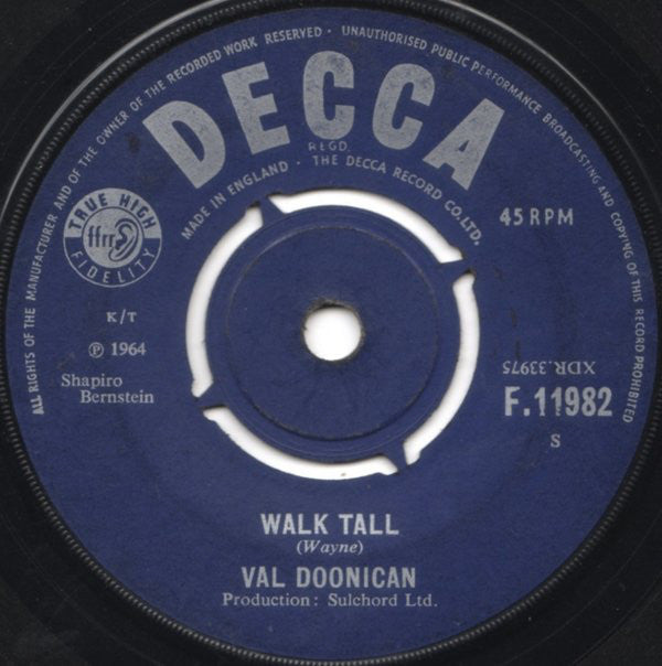 Val Doonican : Walk Tall (7", Single, RP)