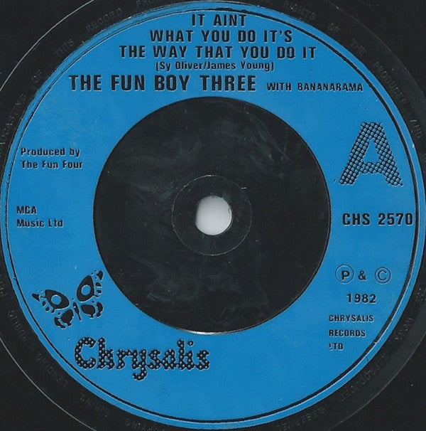 Fun Boy Three With Bananarama : It Aint What You Do It's The Way That You Do It (7", Single, Com)