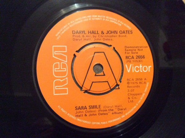 Daryl Hall & John Oates : Sara Smile (7", Single, Promo)